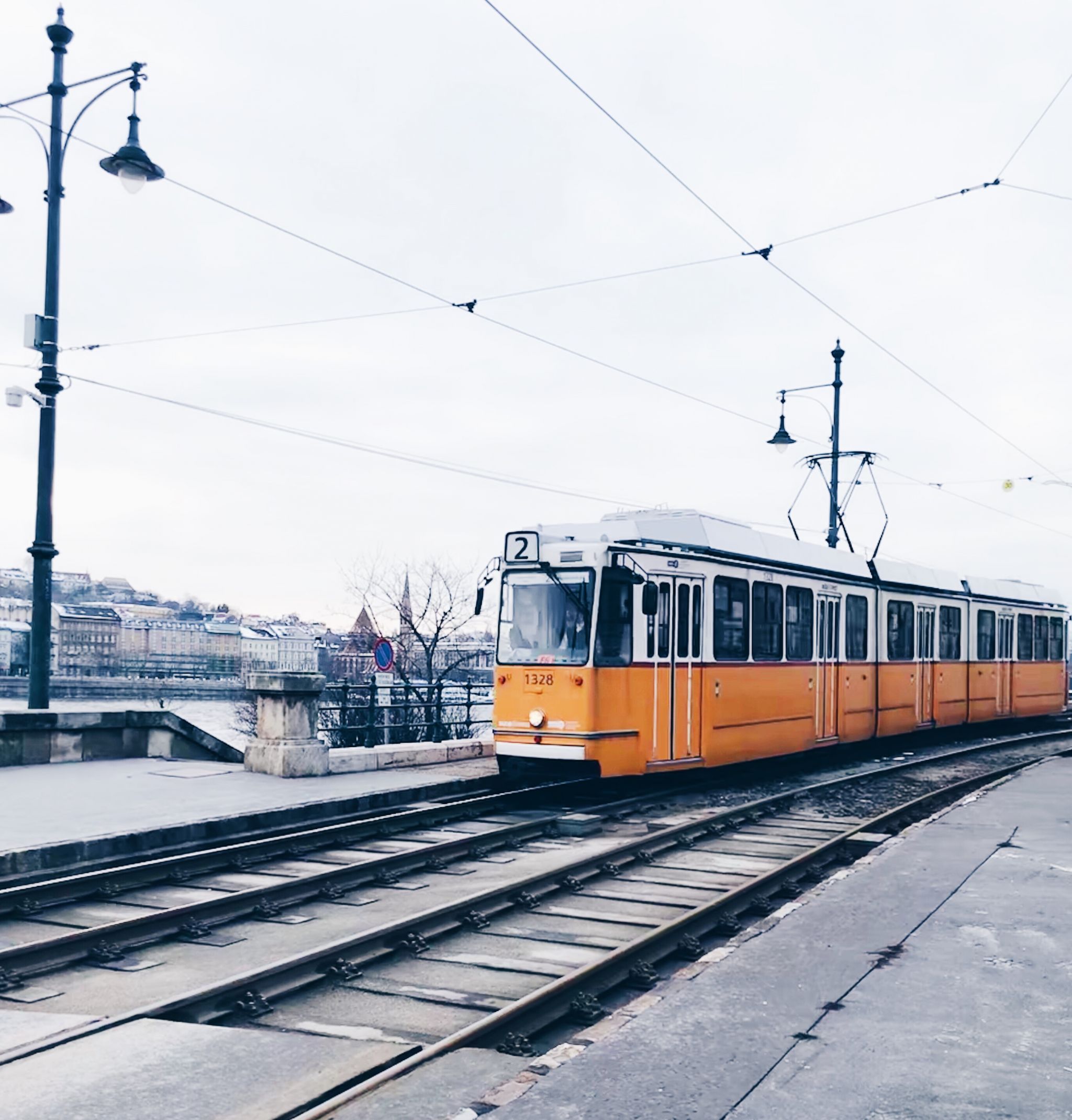 take the city tram budapest itinerary