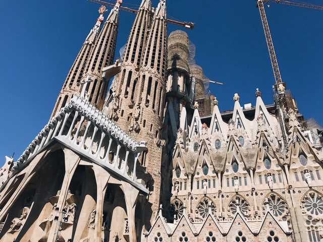 What do in in barcelona for 2 days? visit the Sagrada Familia